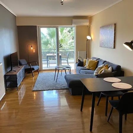 Cozy With Scenic View Apartment *