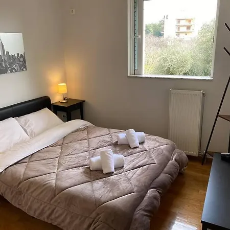 Apartment Cozy With Scenic View